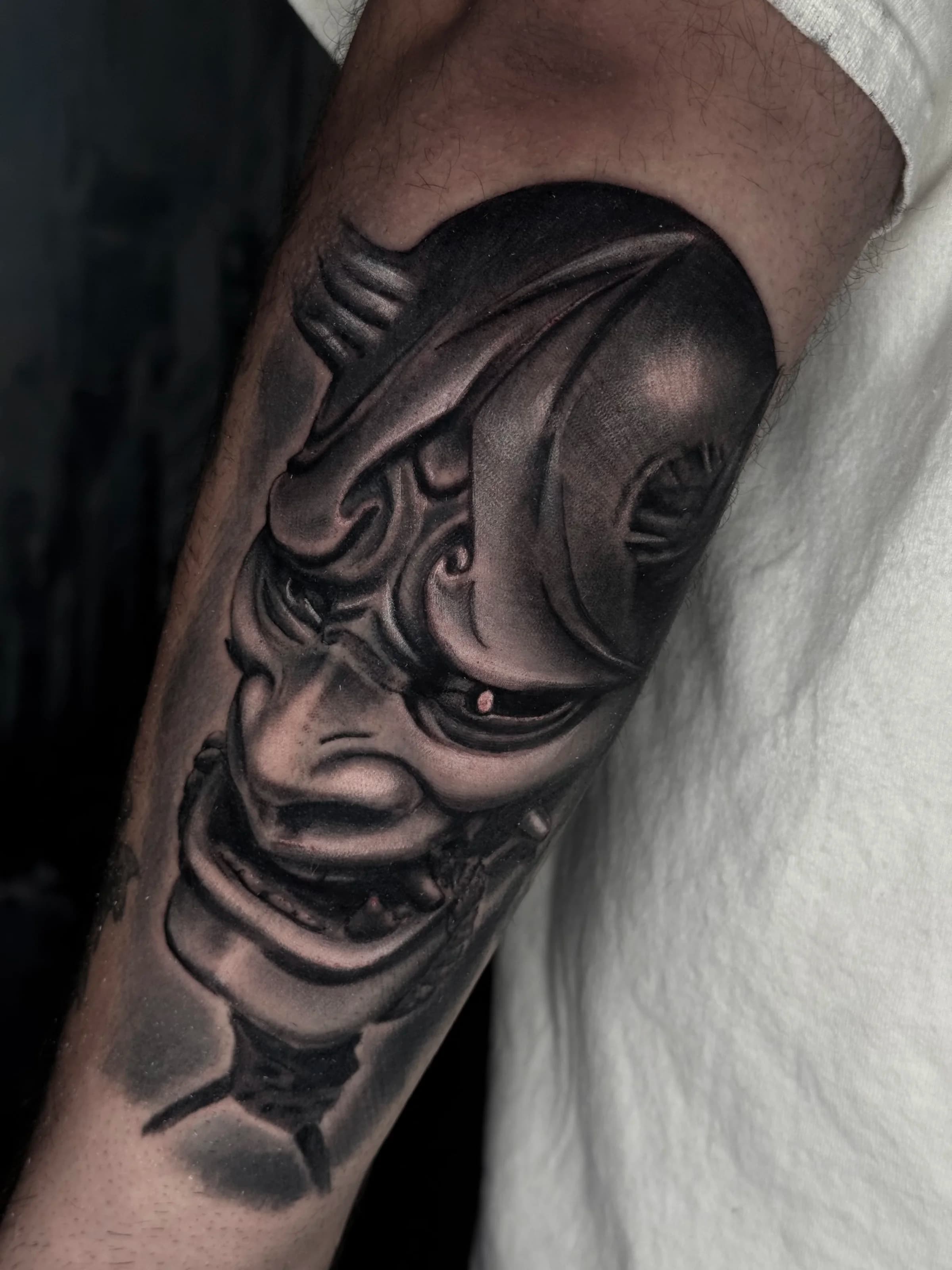Máscara hannya realista, primer plano